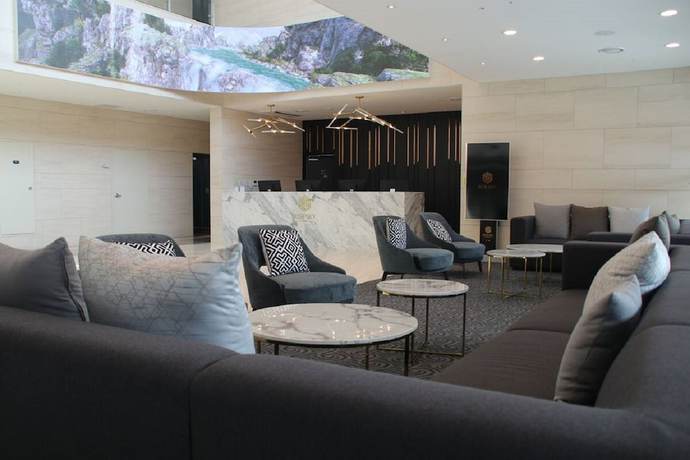 Imagen de los interiores del Hotel Airsky. Foto 19