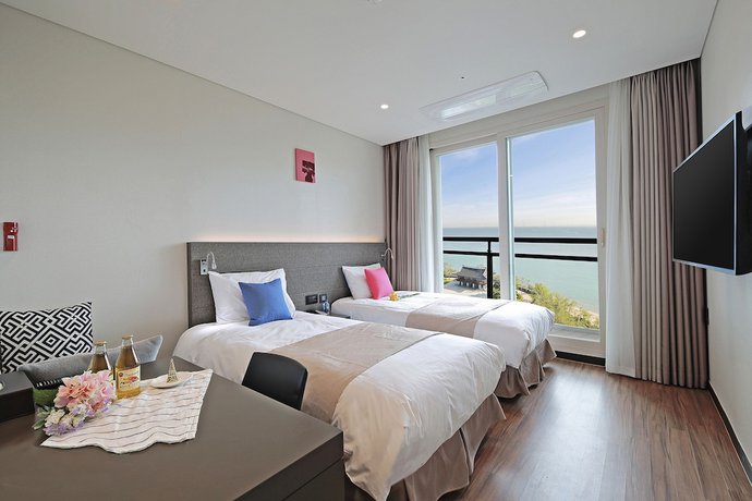 Imagen de la habitación del Hotel Airsky. Foto 3