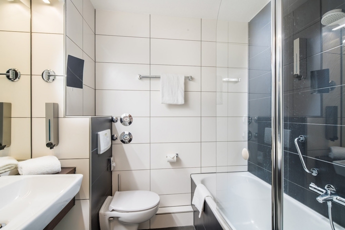 Imagen de la habitación del Hotel Airways Frankfurt Airport West. Foto 14