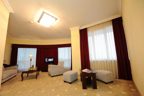 Imagen de la habitación del Hotel Aisi. Foto 7