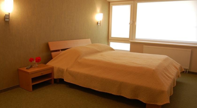 Imagen de la habitación del Hotel Aismares. Foto 4