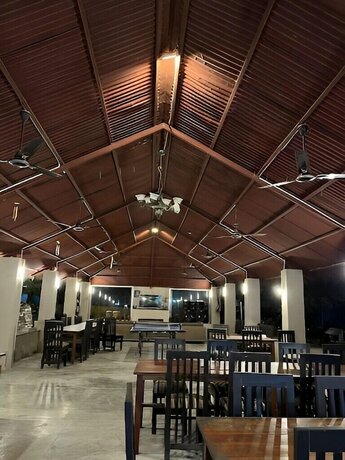 Imagen del bar/restaurante del Hotel Aita River Resort. Foto 18