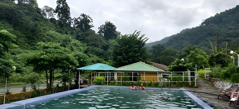 Imagen de la piscina del Hotel Aita River Resort. Foto 21