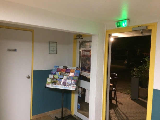 Imagen de los interiores del Hotel Aix. Foto 15