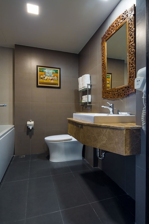 Imagen de la habitación del Hotel Aiyara Palace. Foto 5
