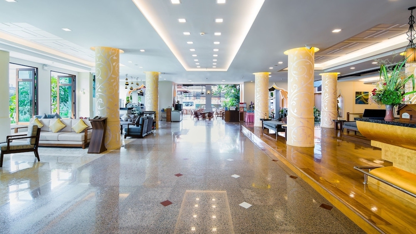 Imagen de los interiores del Hotel Aiyara Palace. Foto 10