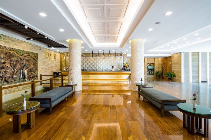 Imagen de los interiores del Hotel Aiyara Palace. Foto 16