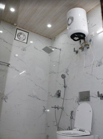 Imagen de la habitación del Hotel Aj Himalayan. Foto 15