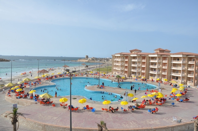 Imagen de la piscina del Hotel Ajami Armed Forces Apartments. Foto 18