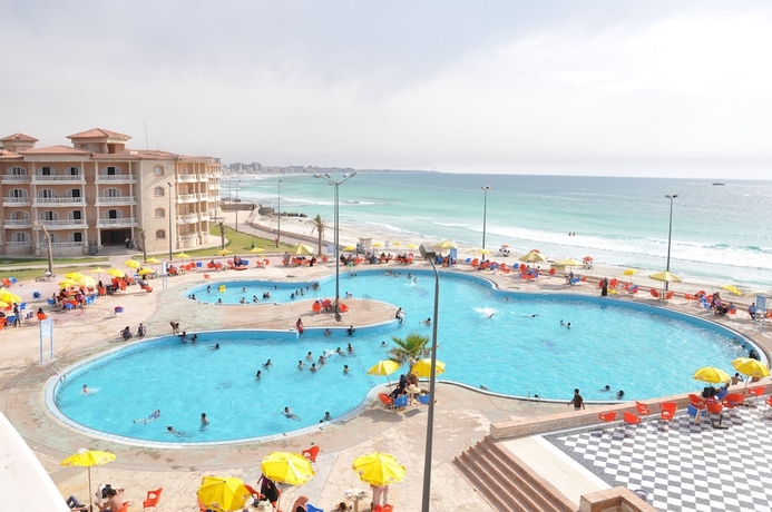 Imagen de la piscina del Hotel Ajami Armed Forces Apartments. Foto 19