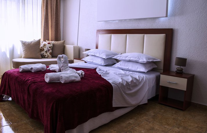 Imagen de la habitación del Hotel Ajana. Foto 5
