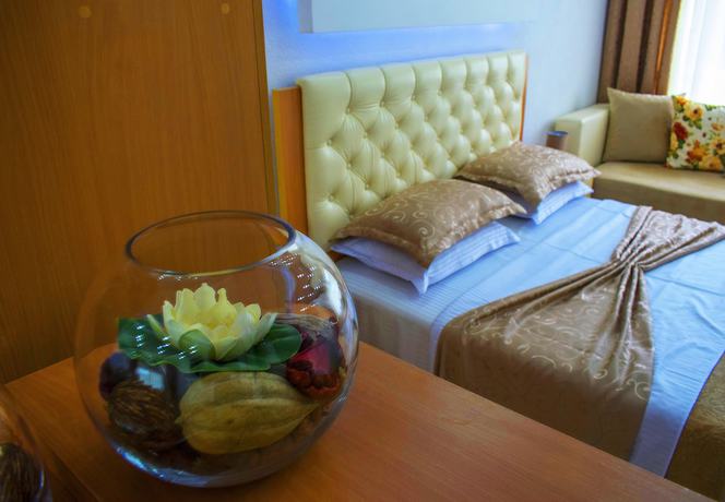 Imagen de la habitación del Hotel Ajana. Foto 14