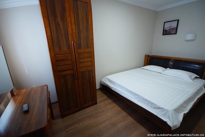 Imagen de la habitación del Hotel Ajara Palace. Foto 9