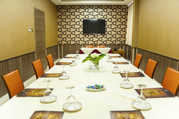 Imagen de los interiores del Hotel Ajax, Limasol. Foto 6