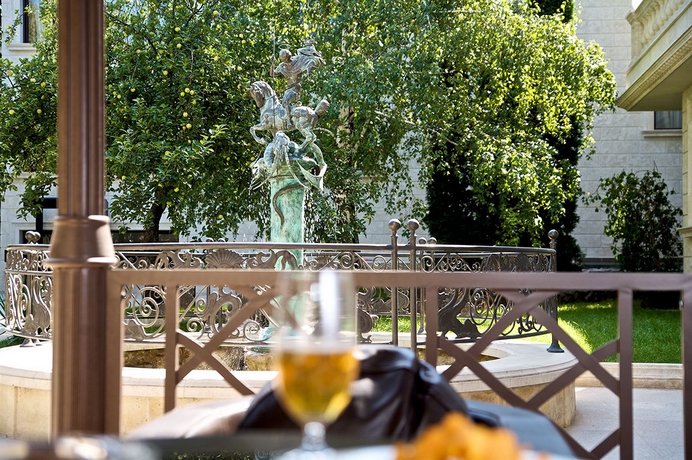 Imagen de los exteriores del Hotel Ajax, Sofia. Foto 9