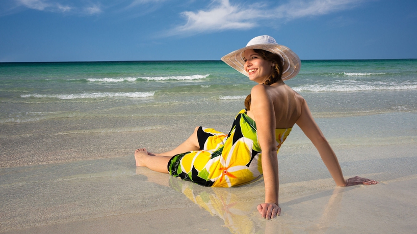 Imagen de los exteriores del Hotel Ajman. Foto 10