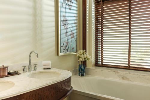 Imagen de la habitación del Hotel Ajman Saray, A Luxury Collection Resort, Ajman. Foto 6