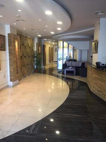 Imagen de los interiores del Hotel Ajnadeen. Foto 19