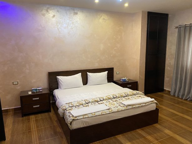 Imagen de la habitación del Hotel Ajnadeen. Foto 2