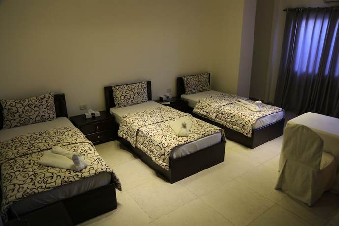 Imagen de la habitación del Hotel Ajnadeen. Foto 5