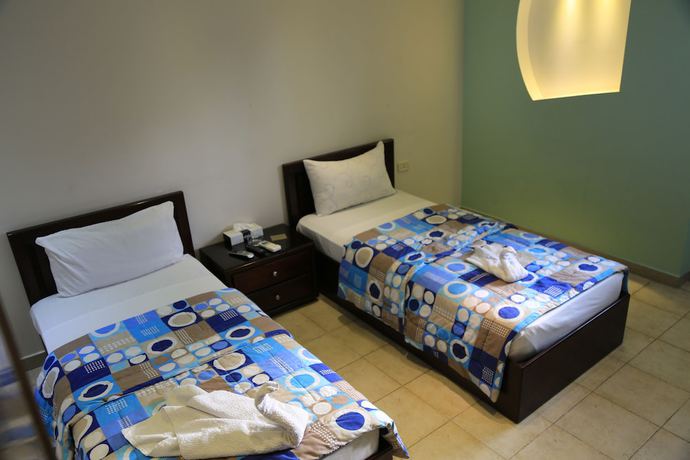 Imagen de la habitación del Hotel Ajnadeen. Foto 10