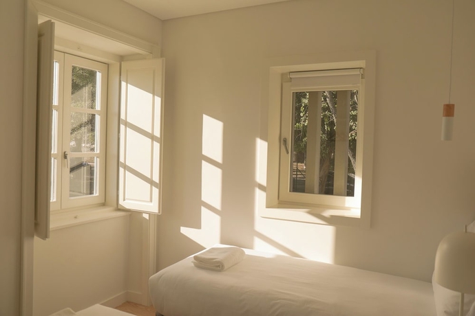 Imagen de la habitación del Hotel Ajuda Palace Inn Lisbon. Foto 11