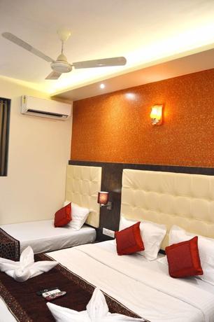 Imagen de la habitación del Hotel Ak International. Foto 7