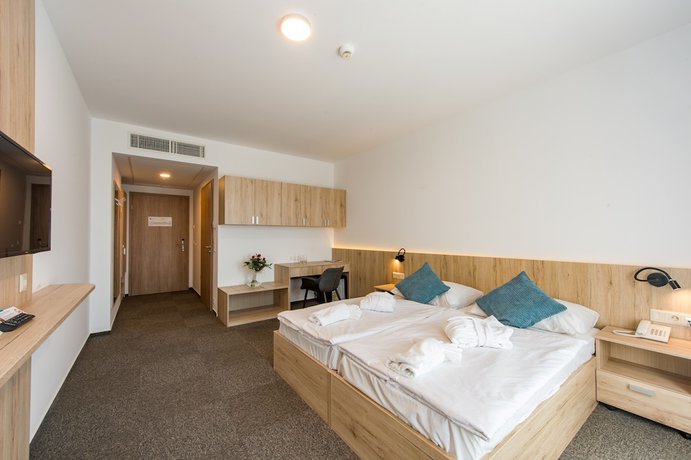 Imagen de la habitación del Hotel Akad&eacute;mia. Foto 7