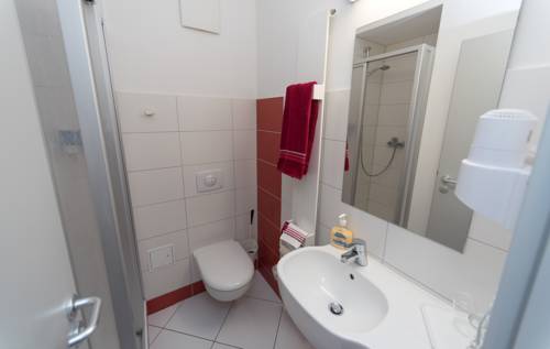 Imagen de la habitación del Hotel Akademiehotel Jena. Foto 10