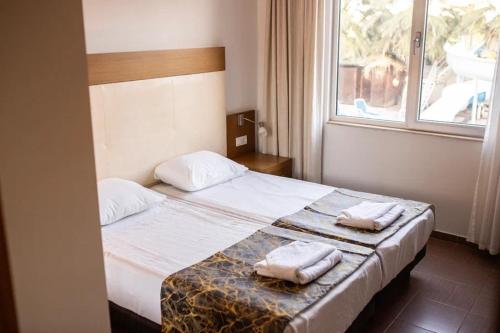 Imagen general del Hotel Akalia Suite Hotel & SPA. Foto 7