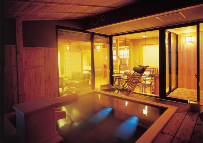 Imagen de la piscina del Hotel Akan Tsuruga Bessou Hinanoza. Foto 16