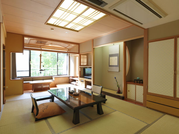 Imagen de la habitación del Hotel Akan Yuku No Sato Tsuruga. Foto 11