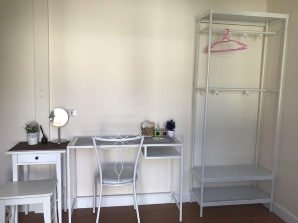 Imagen de la habitación del Hotel Akantuka Homestay. Foto 12