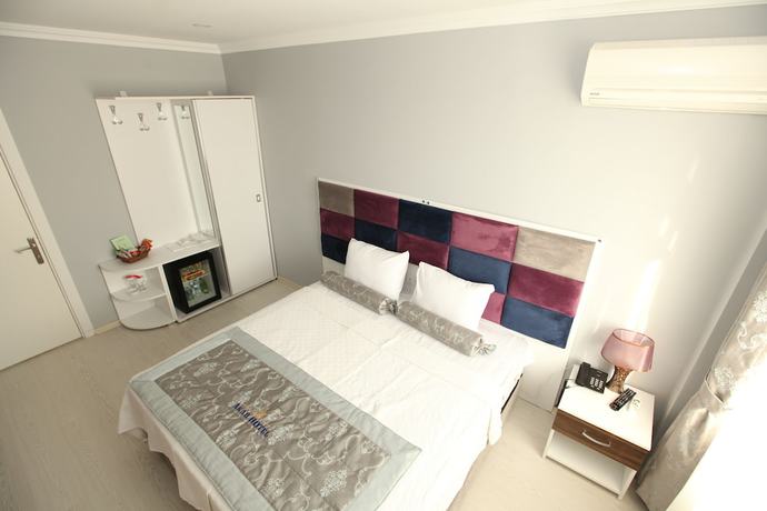 Imagen de la habitación del Hotel Akar. Foto 14