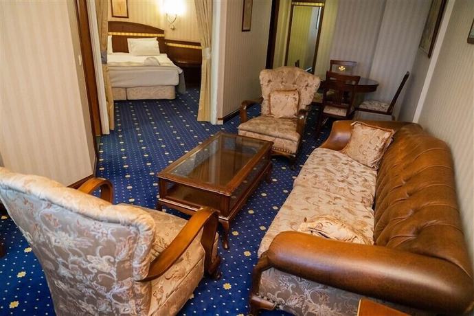 Imagen de la habitación del Hotel Akar International. Foto 8