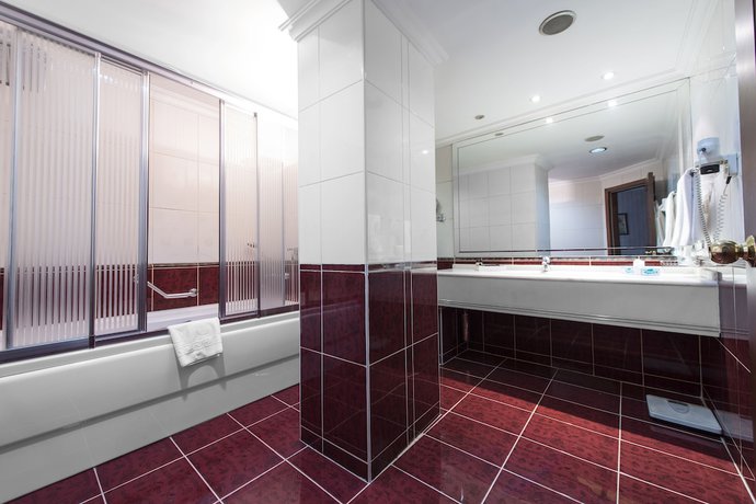 Imagen de la habitación del Hotel Akar International. Foto 10