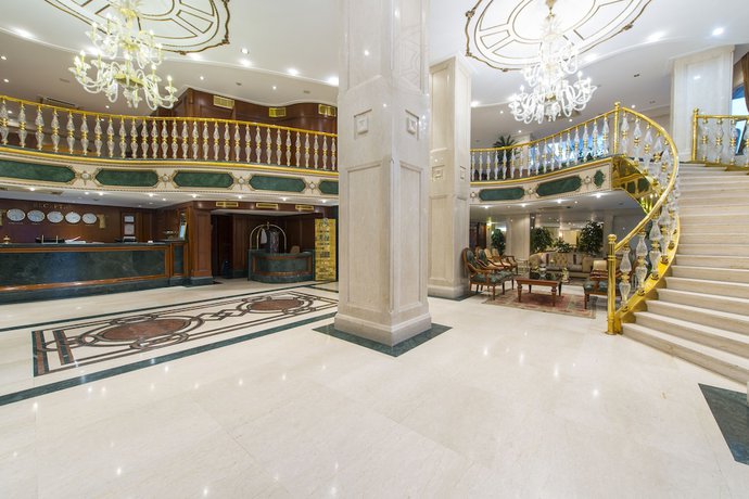 Imagen de los interiores del Hotel Akar International. Foto 20