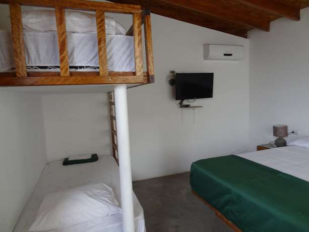 Imagen de la habitación del Hotel Akas Apartamentos. Foto 9
