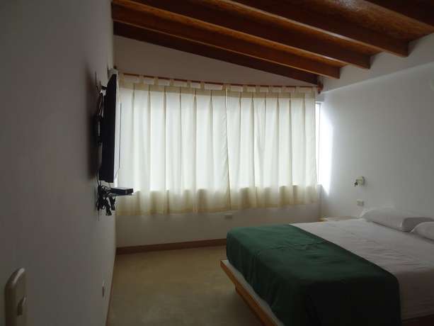 Imagen de la habitación del Hotel Akas Apartamentos. Foto 13