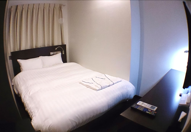 Imagen de la habitación del Hotel Akasaka Crystal. Foto 11