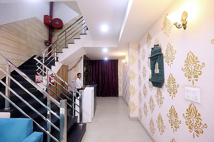 Imagen de los interiores del Hotel Akash Inn Near Taj Mahal. Foto 16