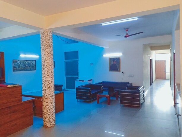 Imagen de la habitación del Hotel Akash Palace. Foto 31