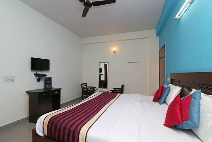Imagen de la habitación del Hotel Akash Palace. Foto 34