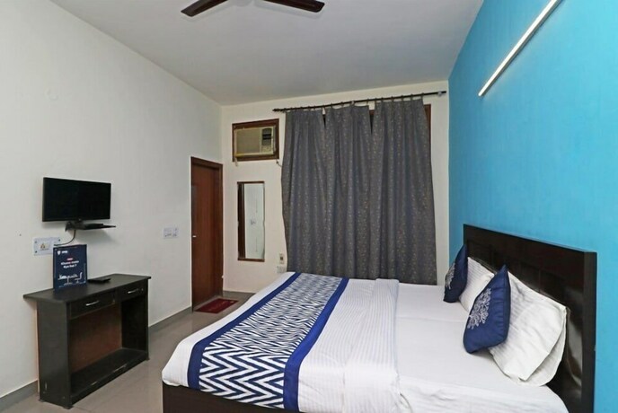 Imagen de la habitación del Hotel Akash Palace. Foto 35