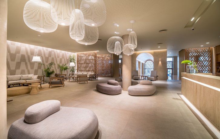 Imagen de los interiores del Hotel Akasha Beach and Spa. Foto 12