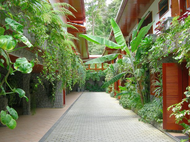 Imagen de los exteriores del Hotel Akaskay. Foto 10