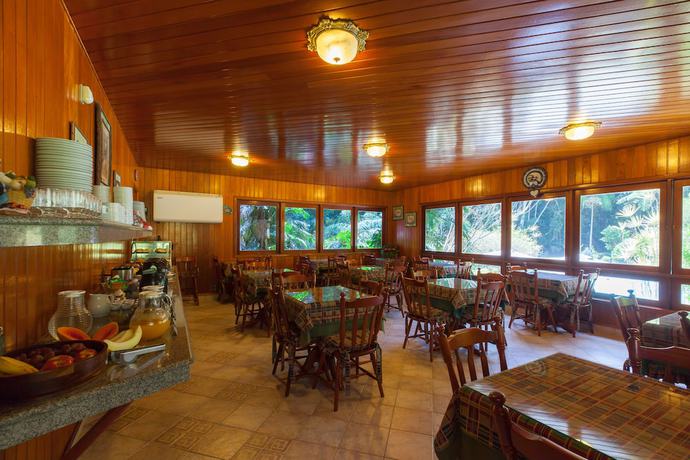 Imagen del bar/restaurante del Hotel Akaskay. Foto 4
