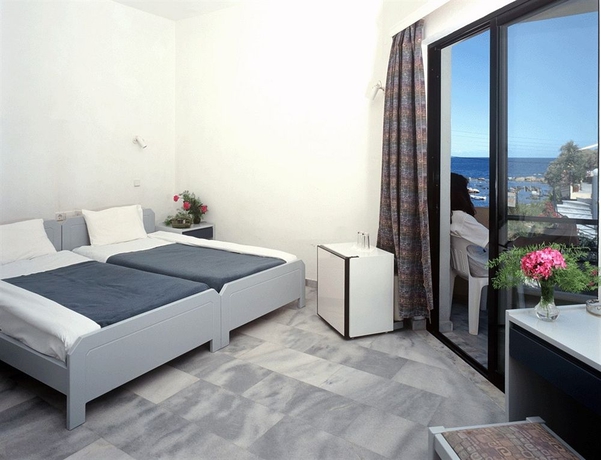 Imagen de la habitación del Hotel Akasti. Foto 6
