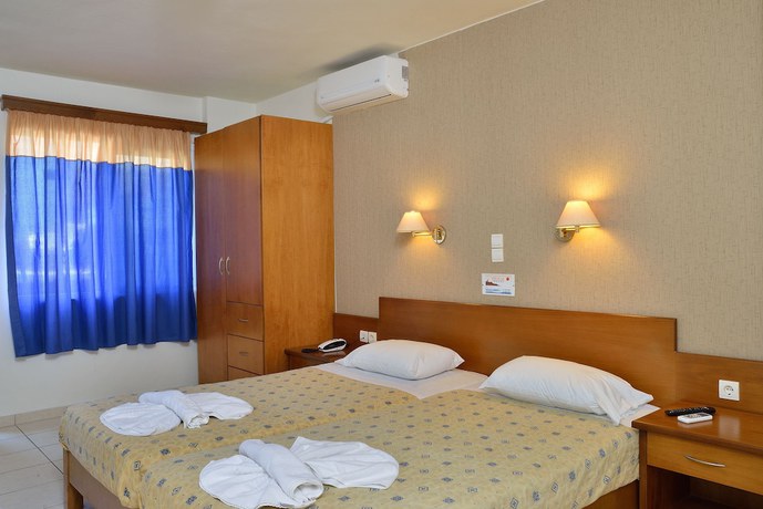 Imagen de la habitación del Hotel Akatos. Foto 2