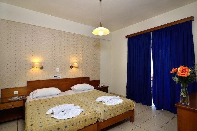 Imagen de la habitación del Hotel Akatos. Foto 7